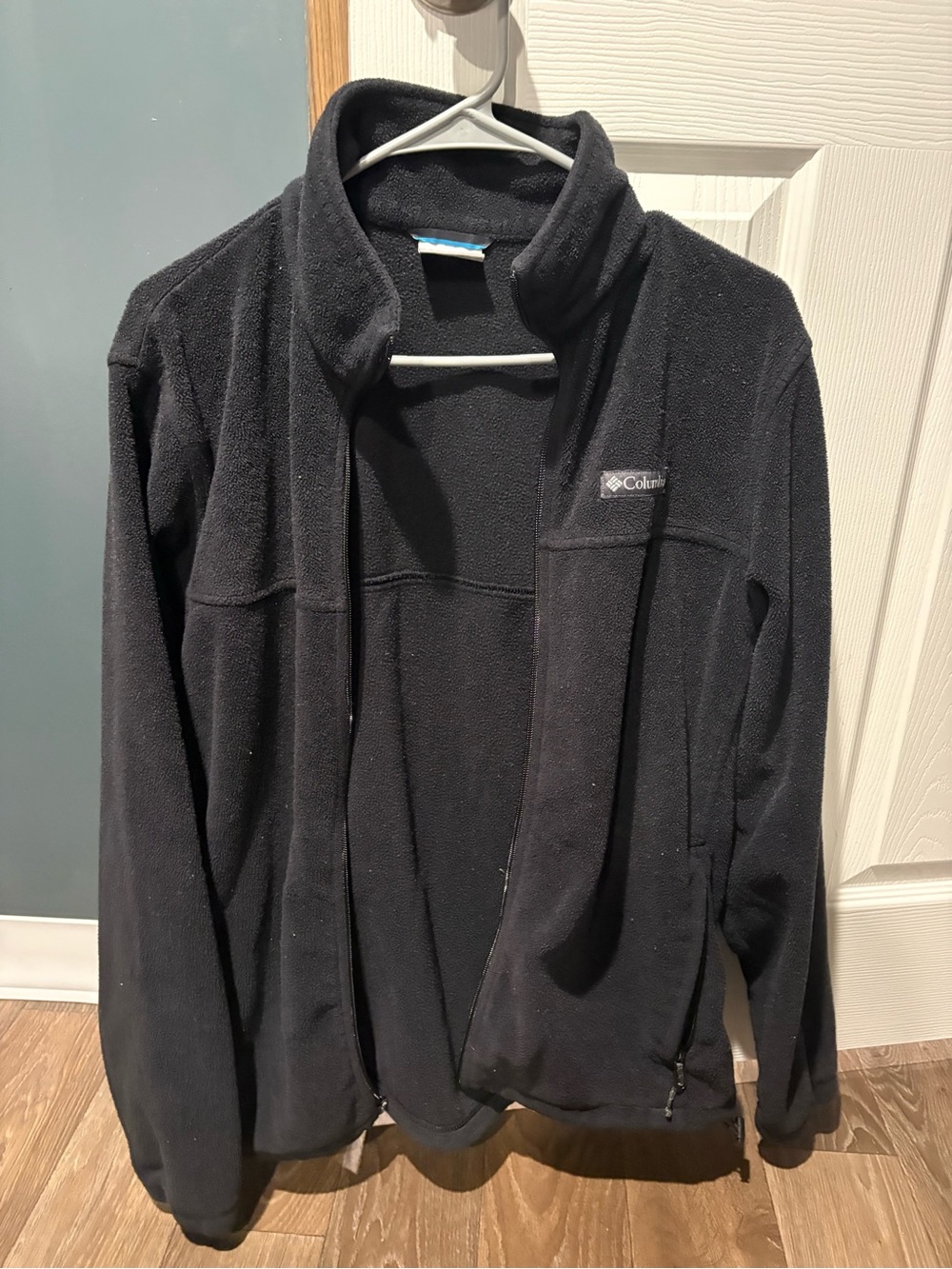 Columbia Men's Black Fleece Jacket with Collar